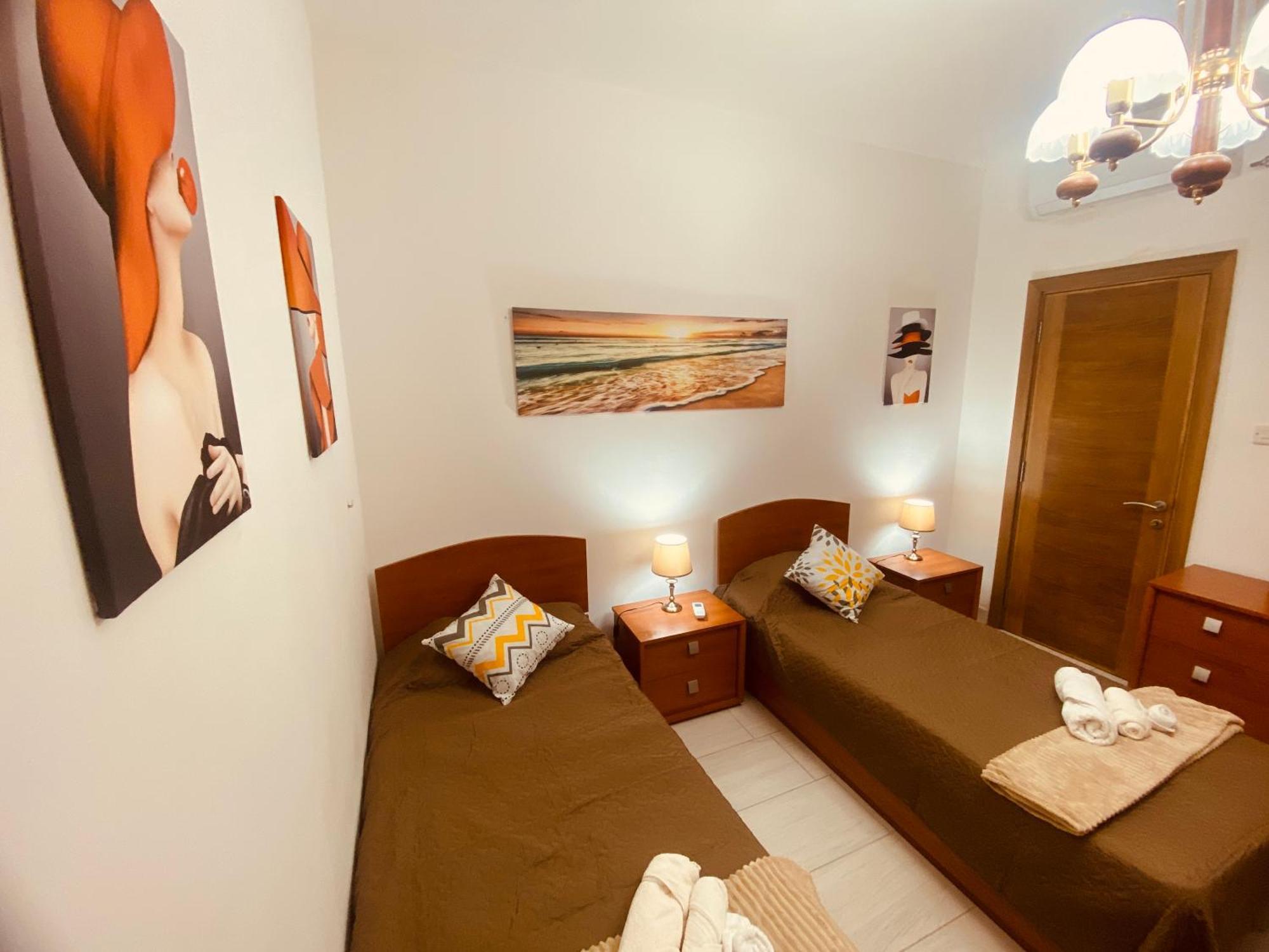 Bugibba Central Modern Apartment 圣保罗湾城 外观 照片
